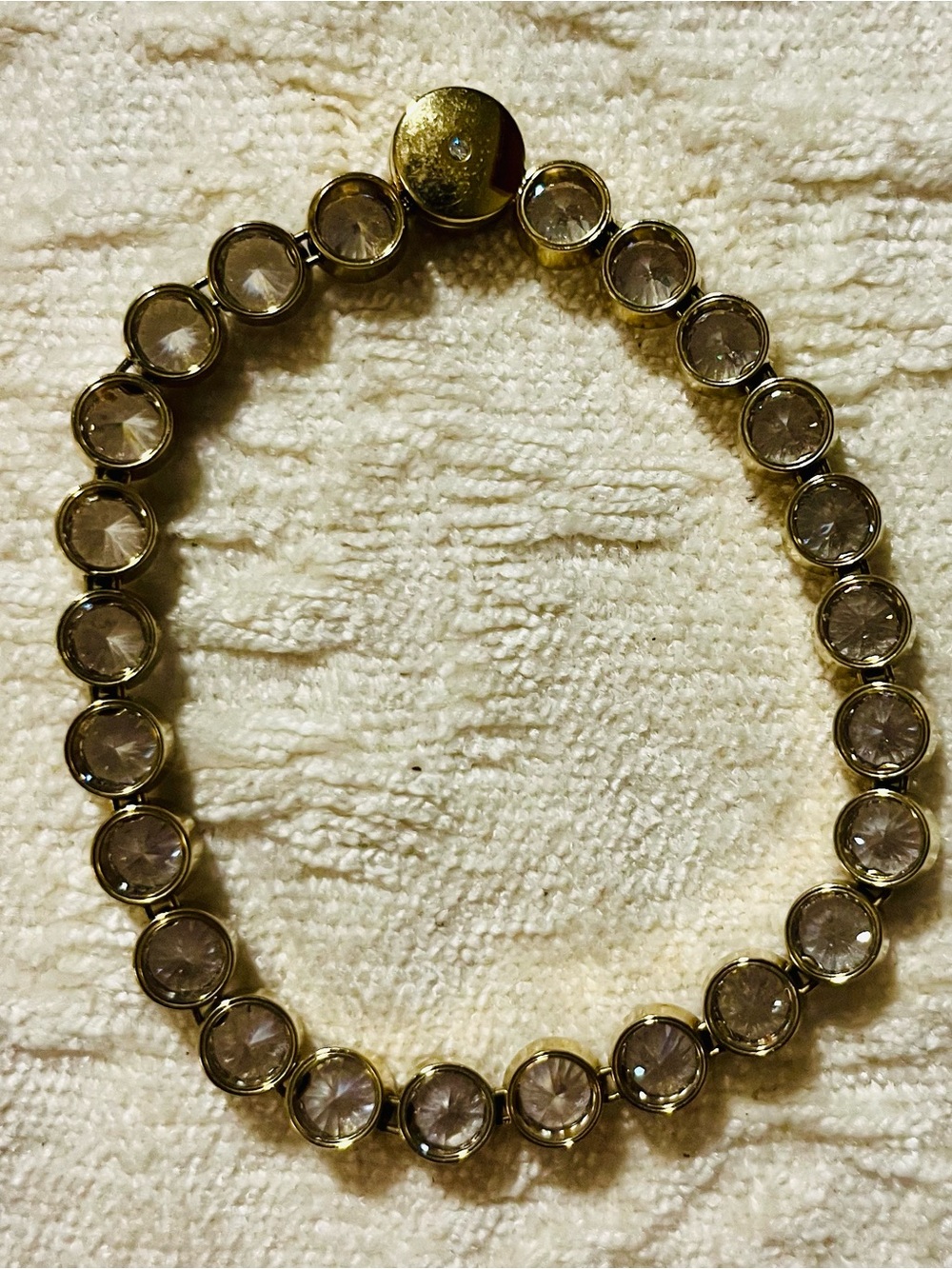 Authentic Michael Kors Gold Park
Avenue Tennis Crystal Bracelet - Picture 4 of 6